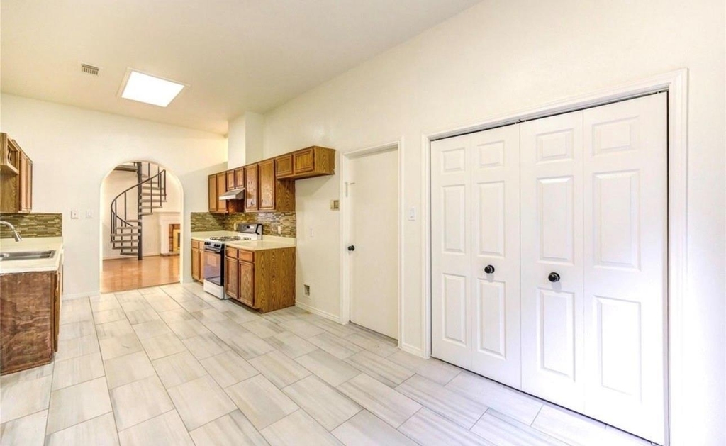 16830 Scenic Gardens Drive - Photo 20