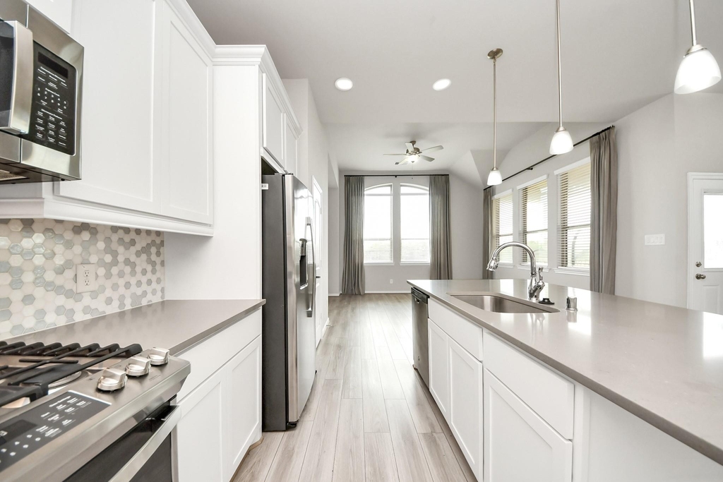 2539 Terrace Point Drive - Photo 12