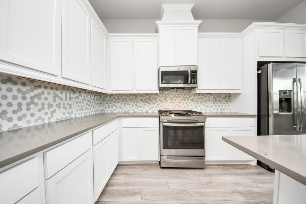 2539 Terrace Point Drive - Photo 11
