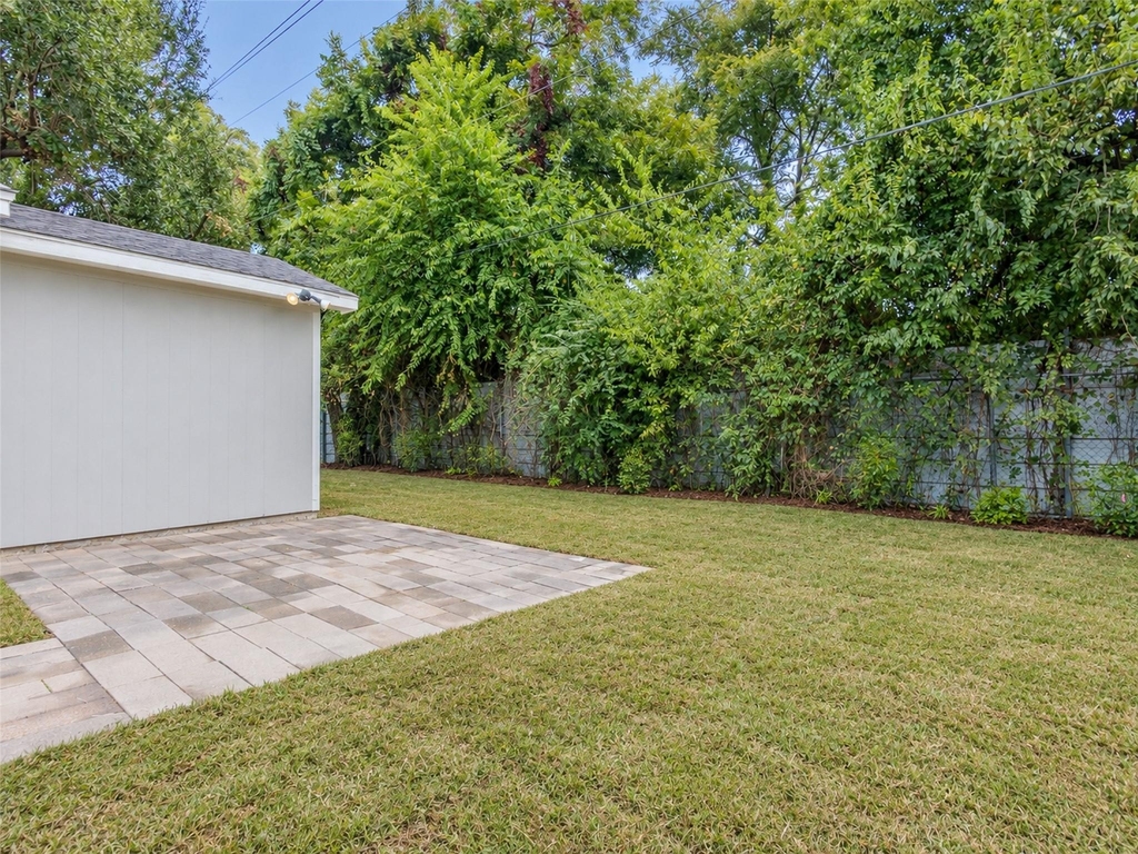 4223 Oak Shadows Drive - Photo 33