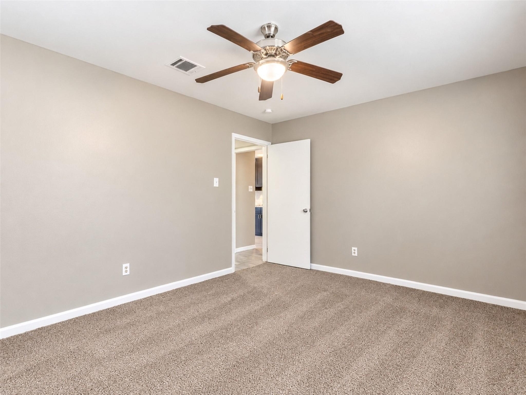 4223 Oak Shadows Drive - Photo 17