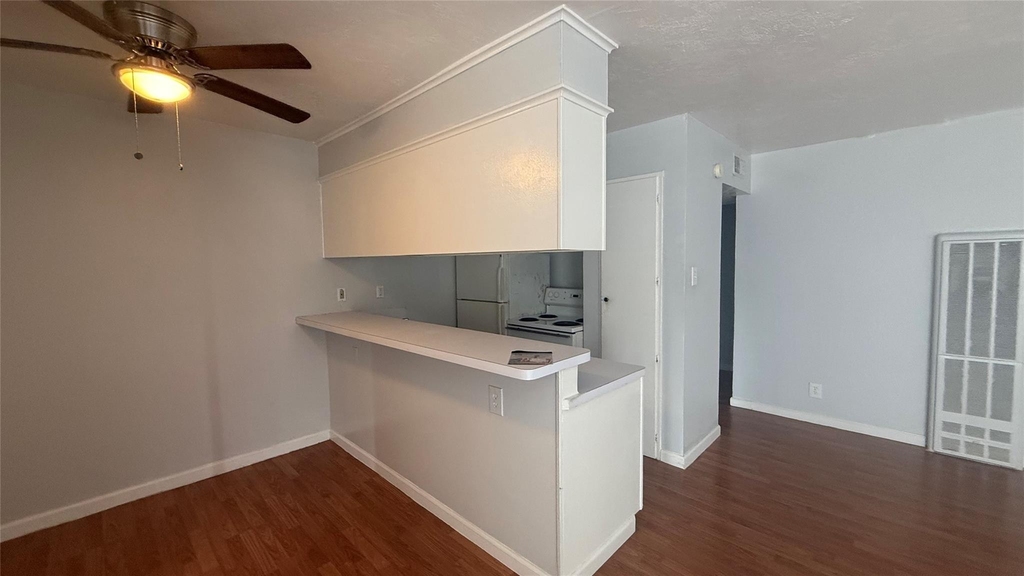 519 Branard St Street - Photo 3