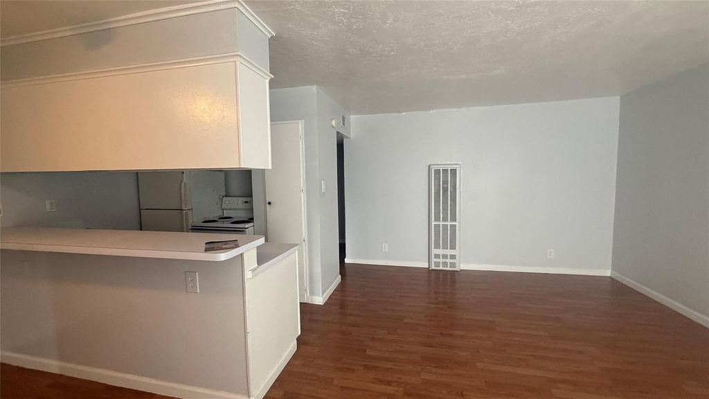 519 Branard St Street - Photo 4