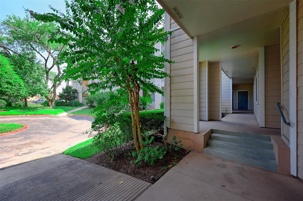 12800 Melville Drive - Photo 5