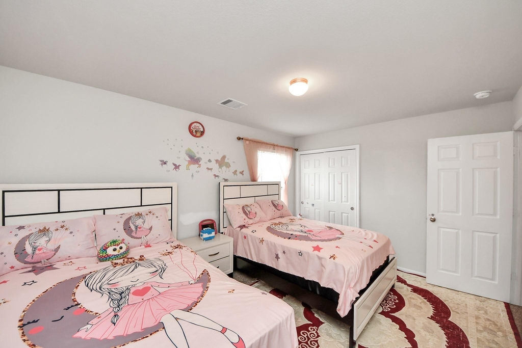 2927 Silverhorn Lane - Photo 41