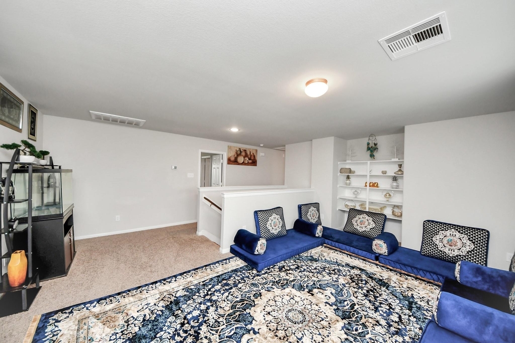 2927 Silverhorn Lane - Photo 28