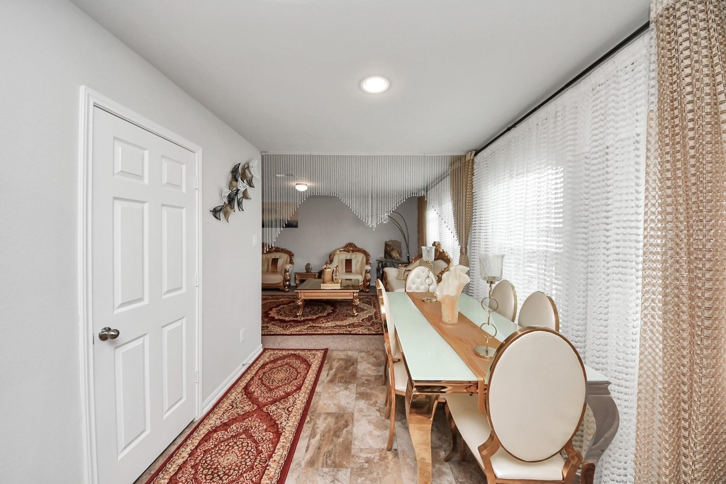 2927 Silverhorn Lane - Photo 17