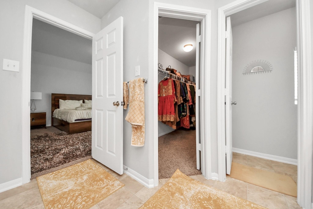 2927 Silverhorn Lane - Photo 35