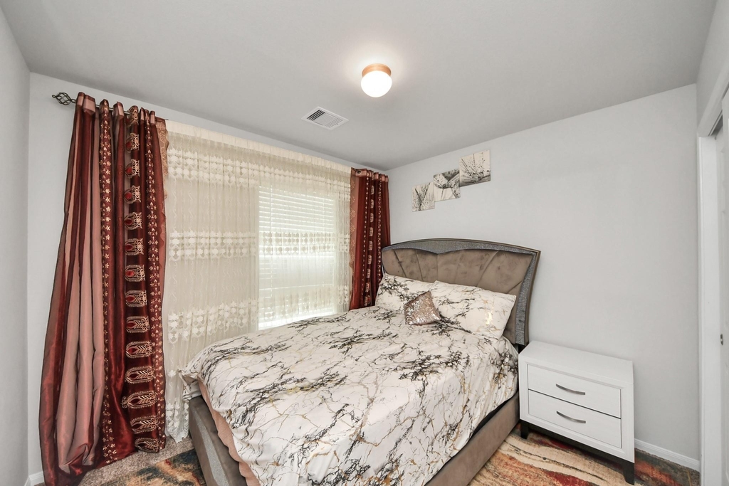 2927 Silverhorn Lane - Photo 38