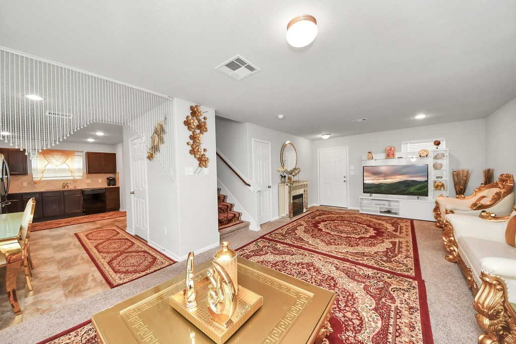 2927 Silverhorn Lane - Photo 12