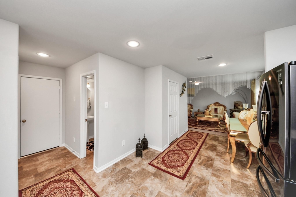 2927 Silverhorn Lane - Photo 22