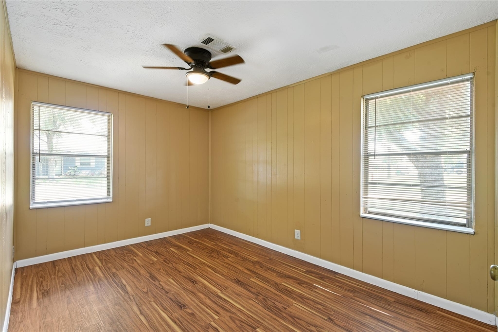 2817 Lancaster Lane - Photo 6