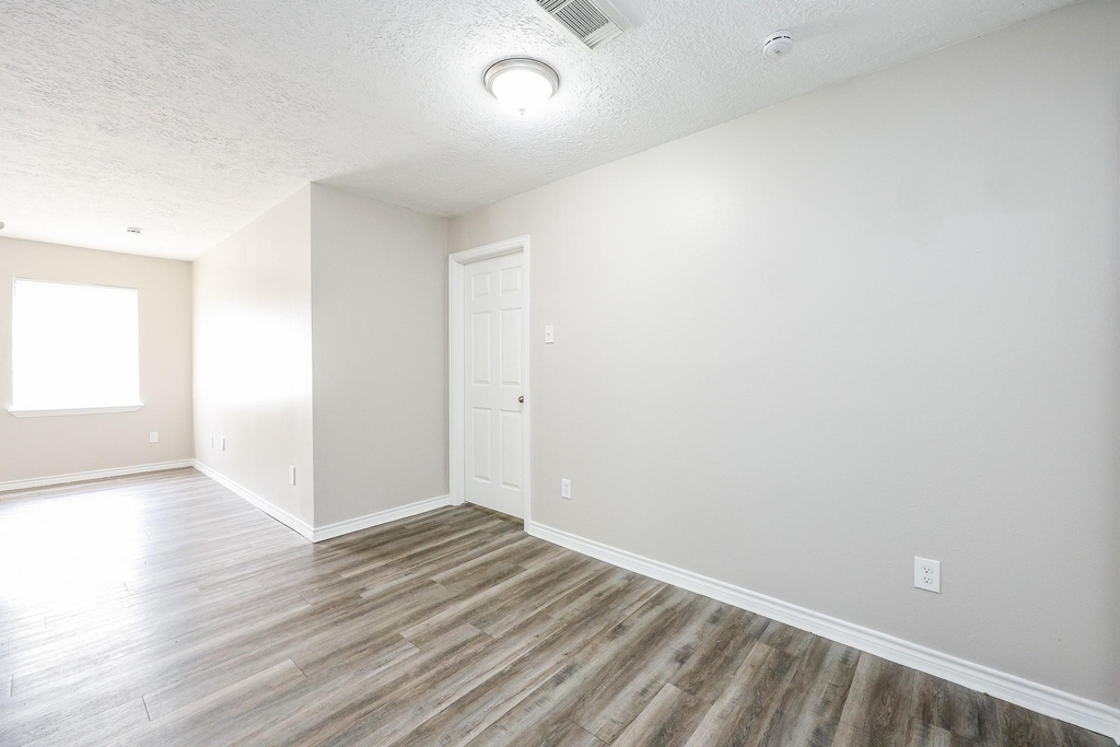 2706 Raymond Street - Photo 5