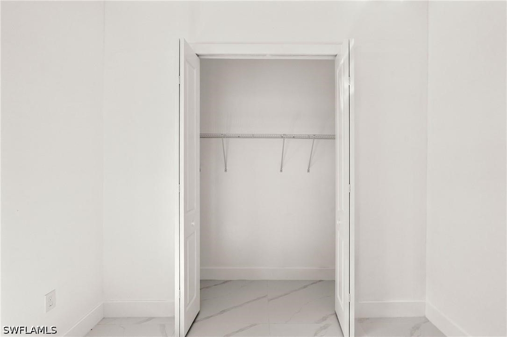 936 Anthony Street E - Photo 13
