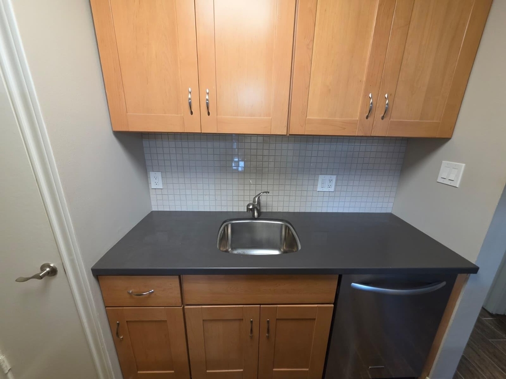 3224 Timmons Lane - Photo 9