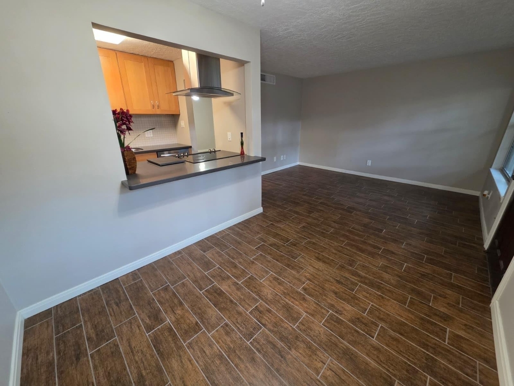 3224 Timmons Lane - Photo 3