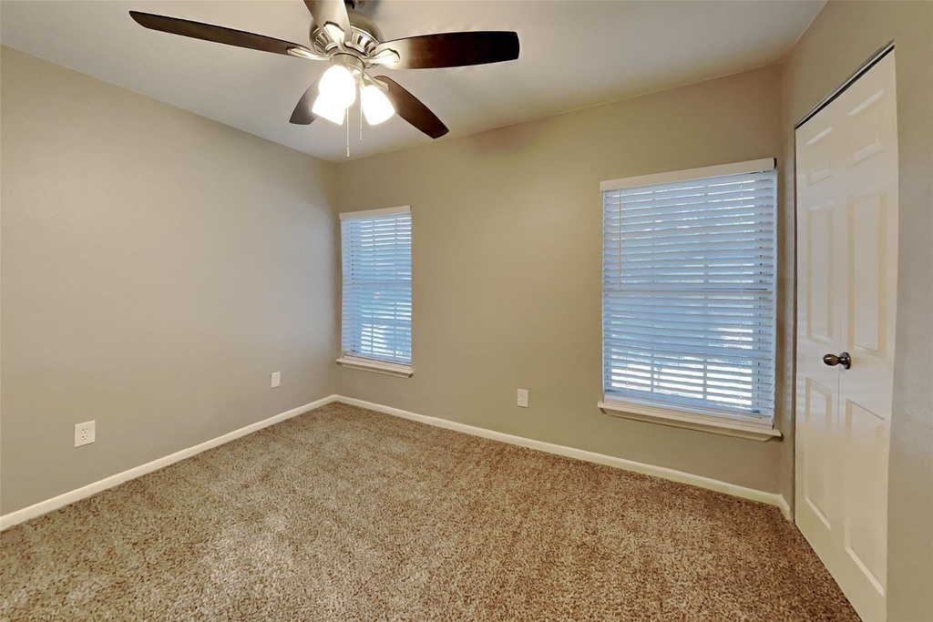 5602 Sage Manor Drive - Photo 14