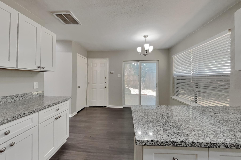 5602 Sage Manor Drive - Photo 4