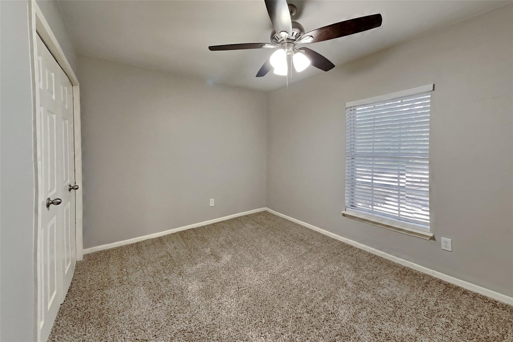 5602 Sage Manor Drive - Photo 11