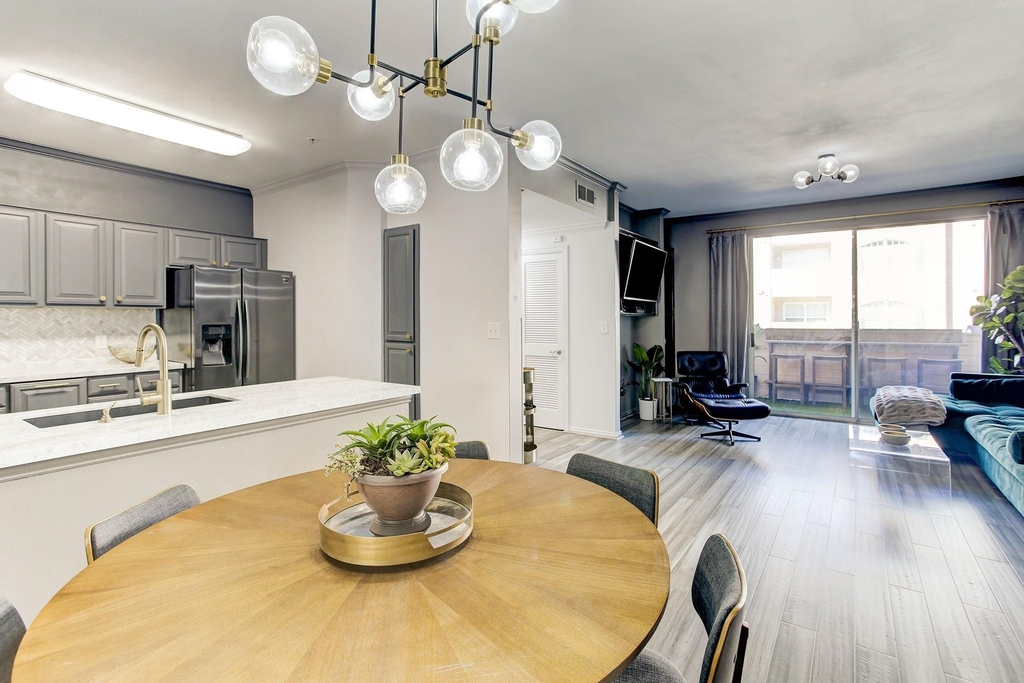 2111 Welch Street - Photo 3