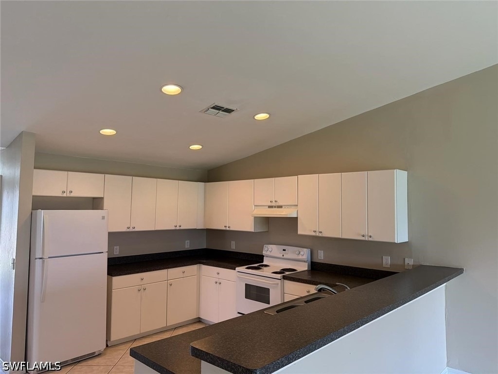4822/4824 Leonard Boulevard S - Photo 3