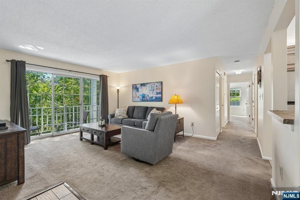 945 Juniper - Photo 3
