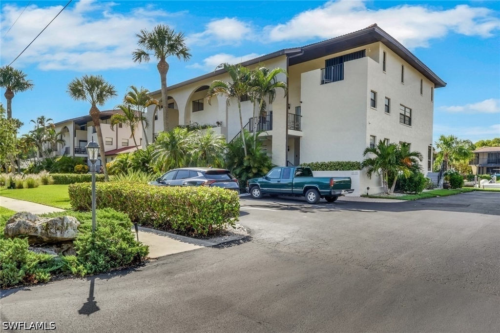 1400 Blue Point Avenue - Photo 32