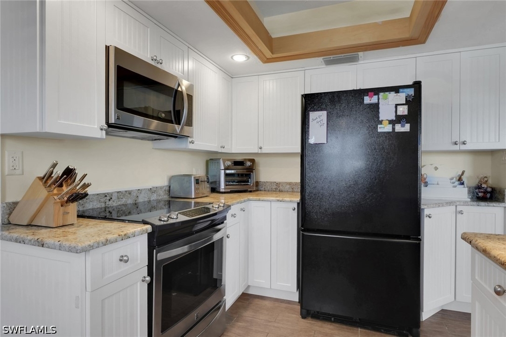 1400 Blue Point Avenue - Photo 4