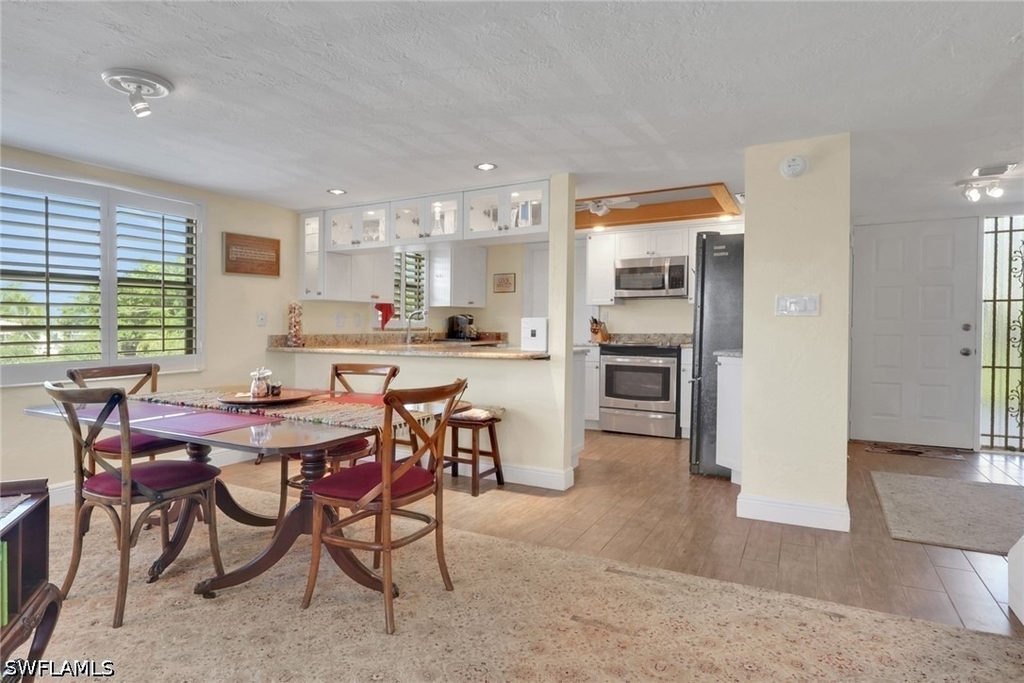 1400 Blue Point Avenue - Photo 5