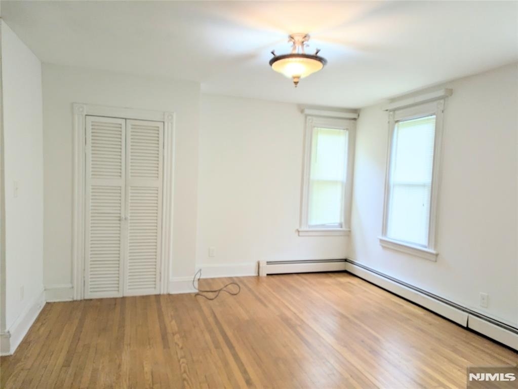 438 Van Dyke - Photo 6