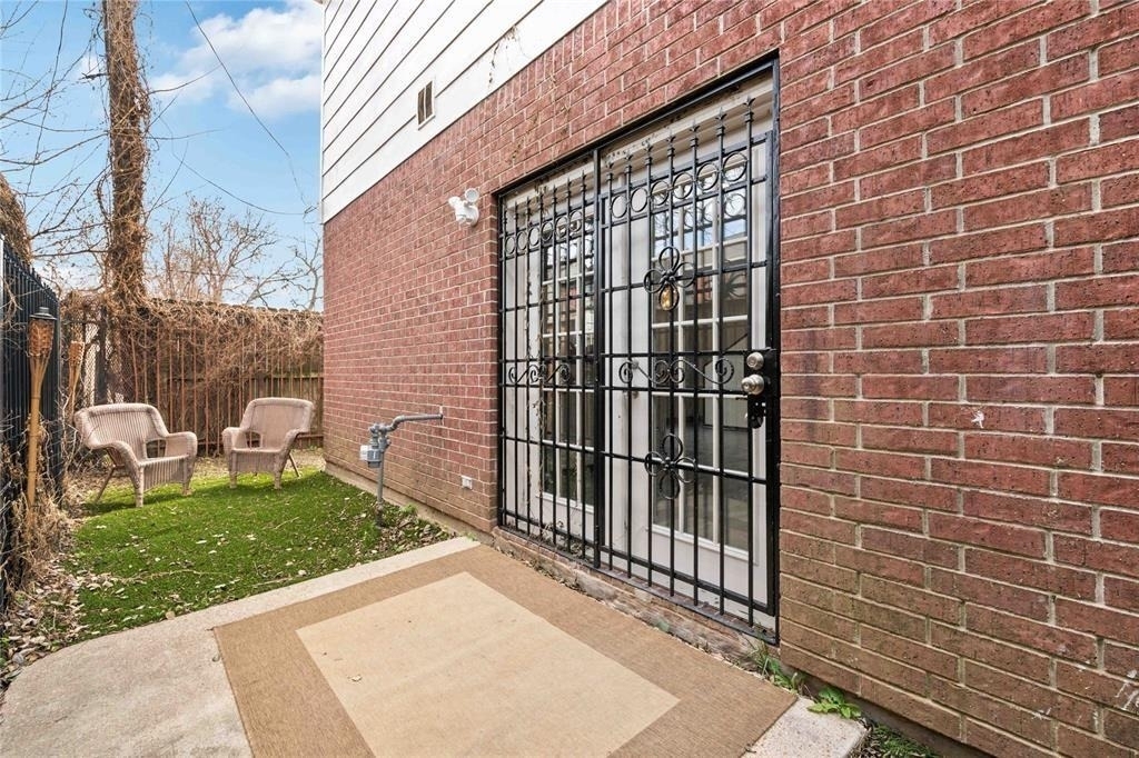 3903 Delano Street - Photo 8