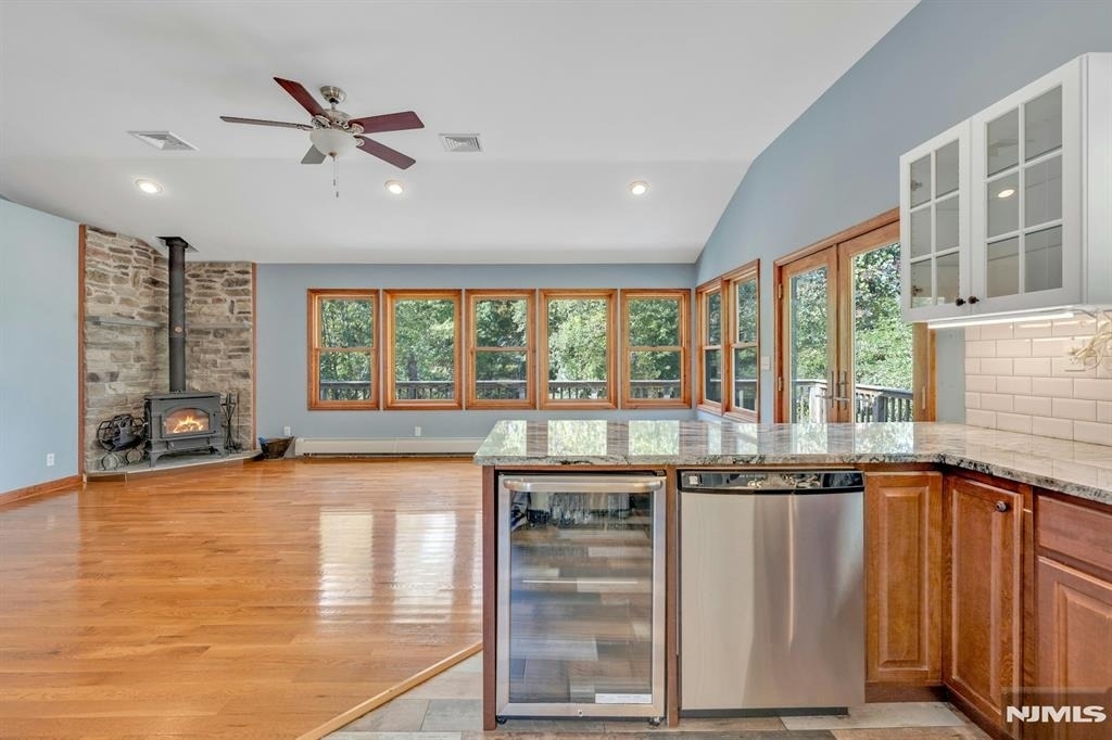 551 E Shore - Photo 8