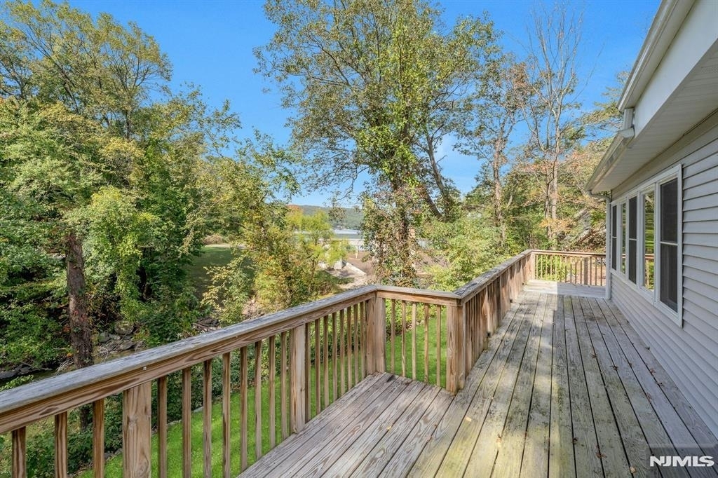 551 E Shore - Photo 20