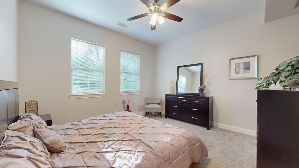 504 Nursery Rd - Photo 4