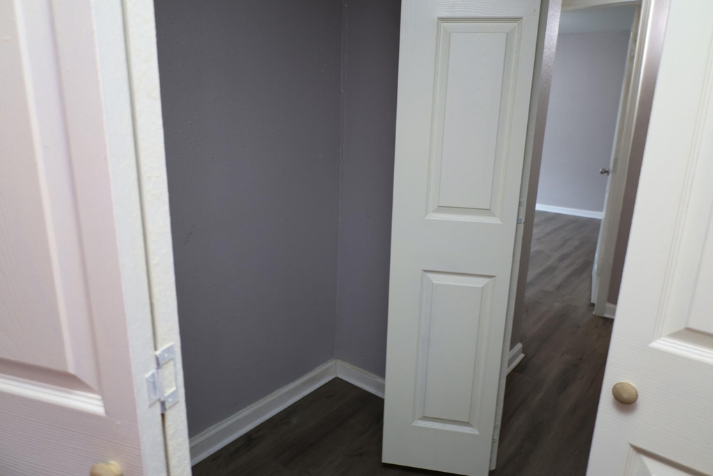 5625 Antoine Drive - Photo 5