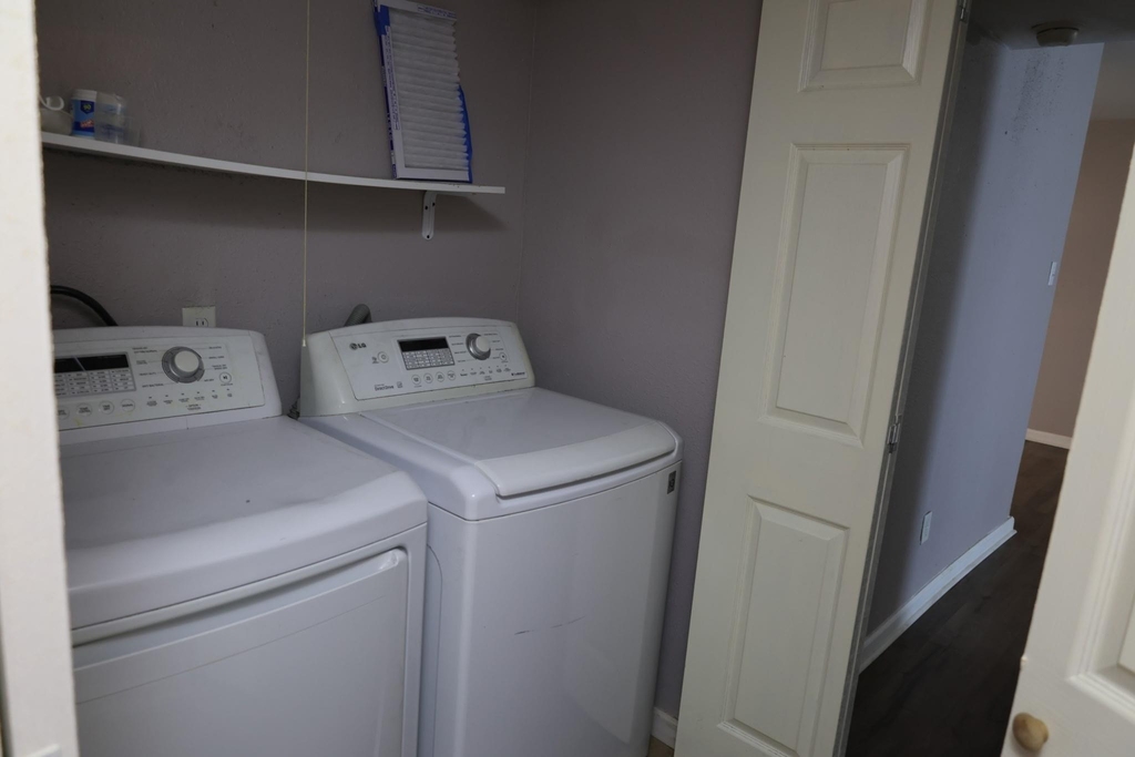 5625 Antoine Drive - Photo 7