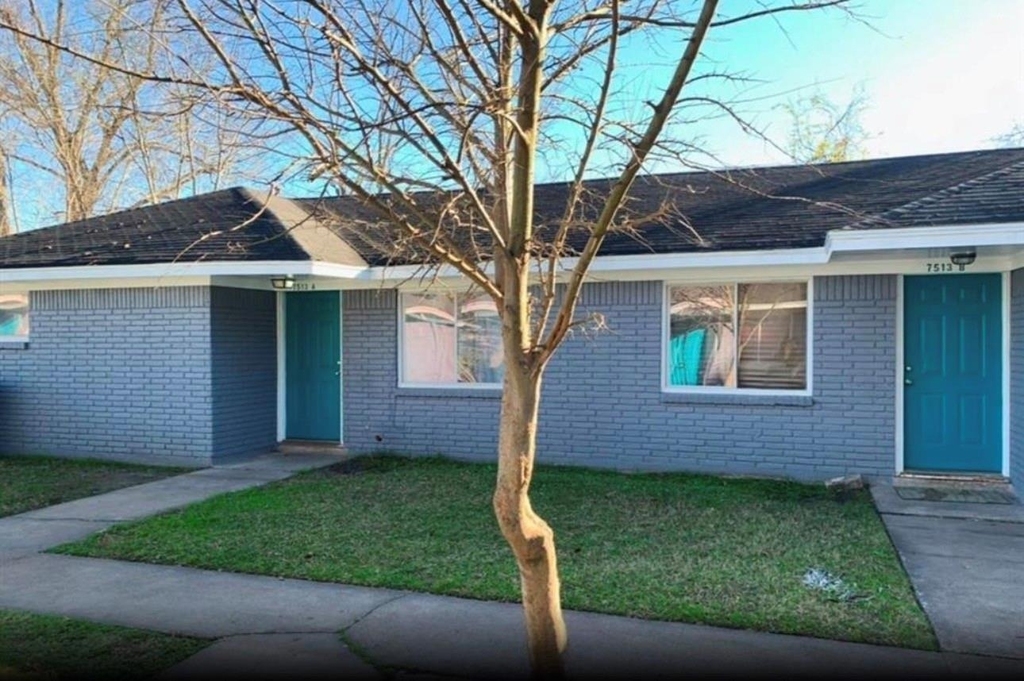 7517 Lockwood Drive - Photo 0