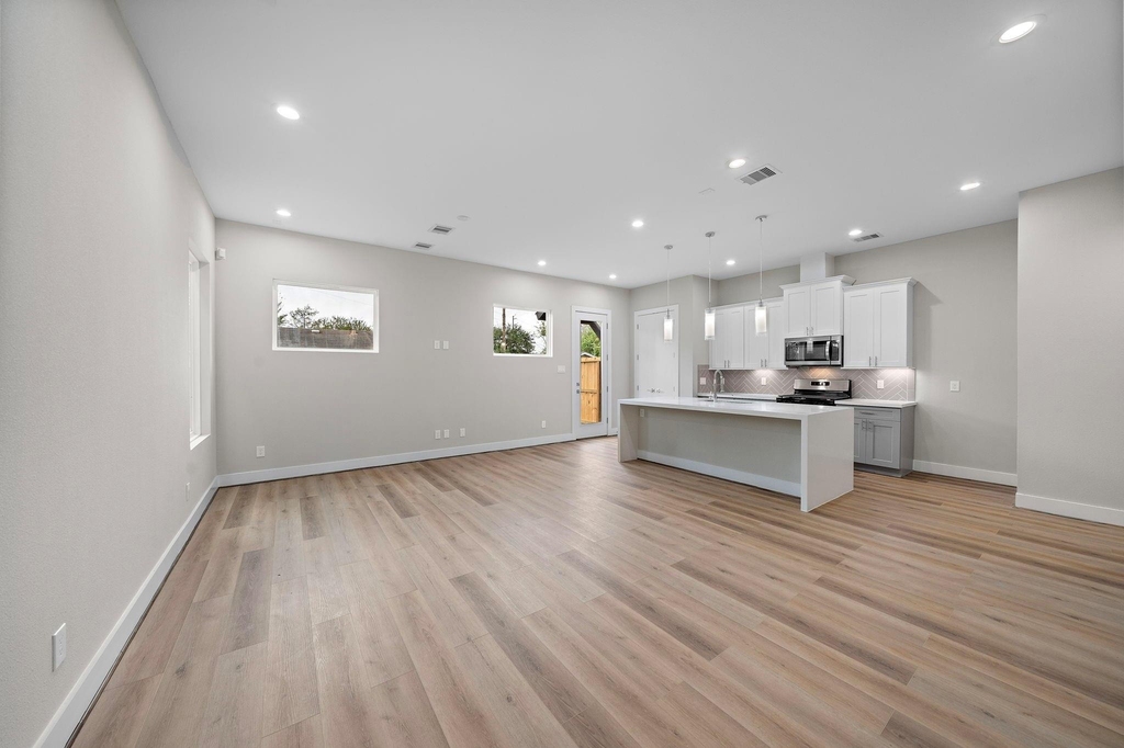 8120 Esther Acres Lane - Photo 2