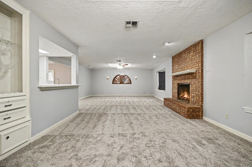 1002 Pampa Street - Photo 4