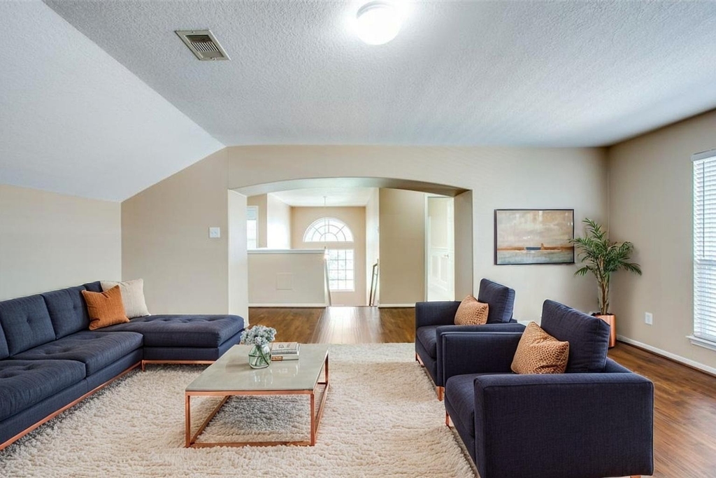 9907 Valance Way - Photo 22