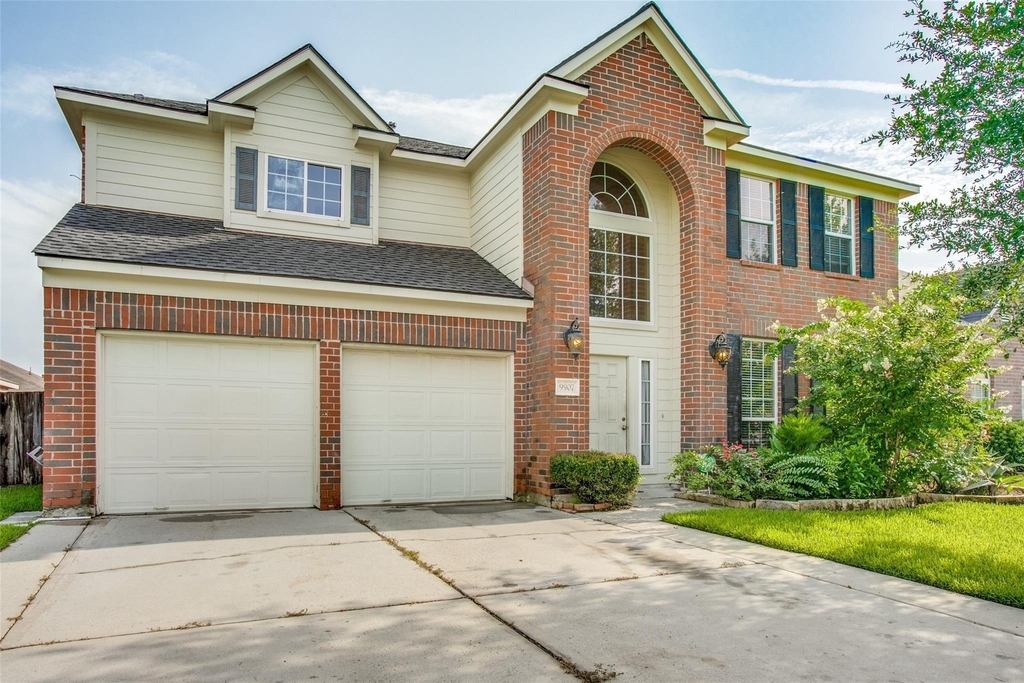 9907 Valance Way - Photo 2