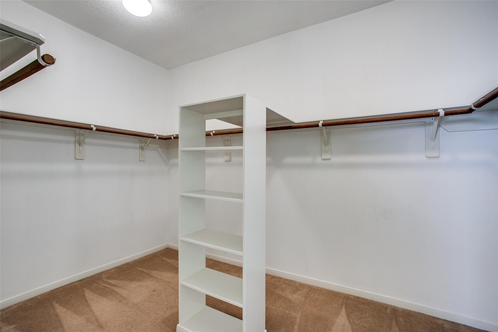 9907 Valance Way - Photo 33