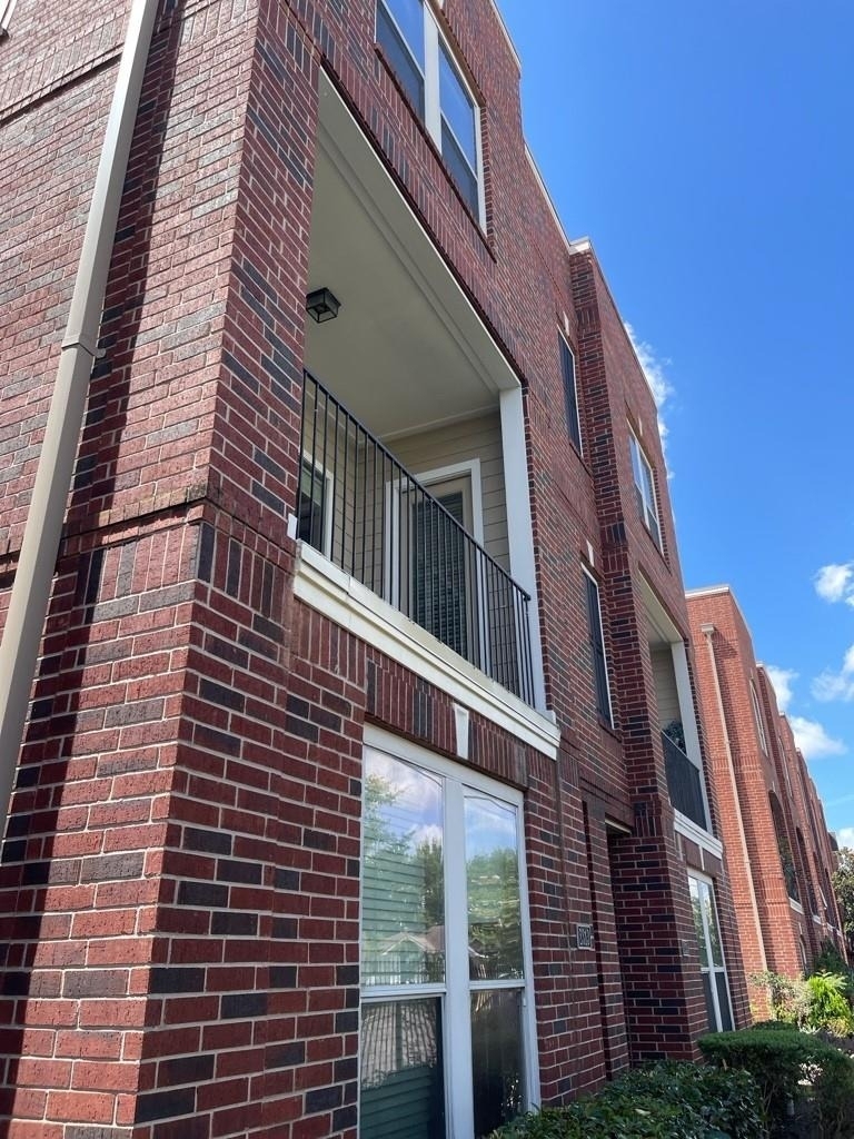 2313 Hutchins Street - Photo 0