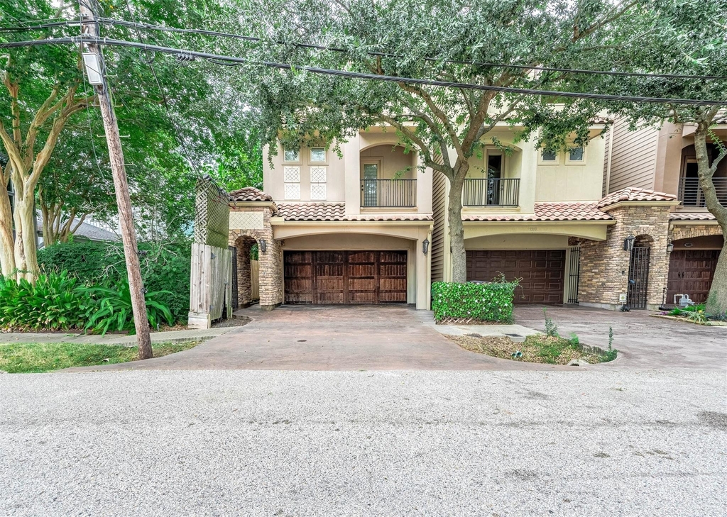 1215 Malone Street - Photo 2