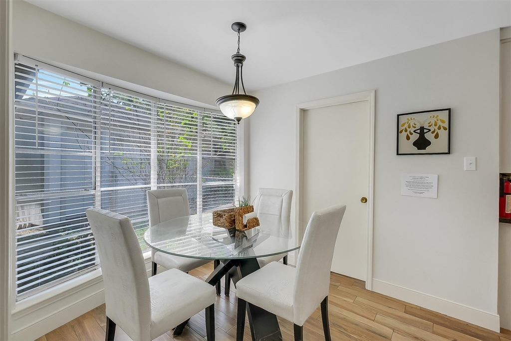 11715 Brighton Lane - Photo 7