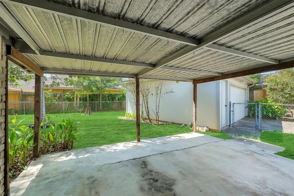 11715 Brighton Lane - Photo 24