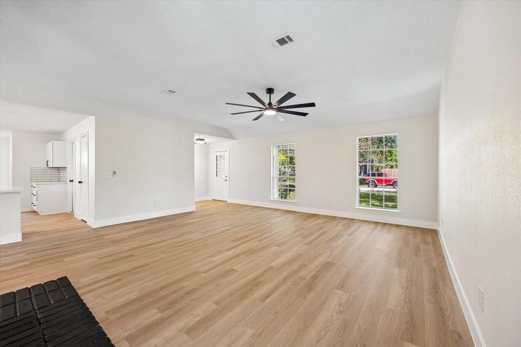 5104 Spring Circle Drive - Photo 6