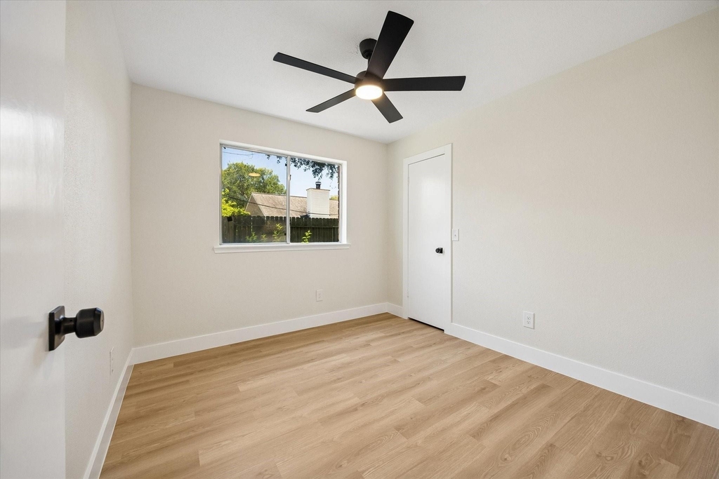 5104 Spring Circle Drive - Photo 16