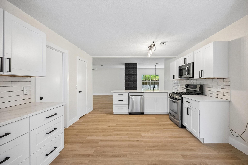 5104 Spring Circle Drive - Photo 10
