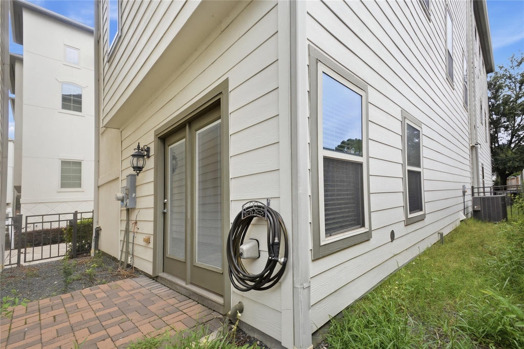8239 Cambridge Street - Photo 22